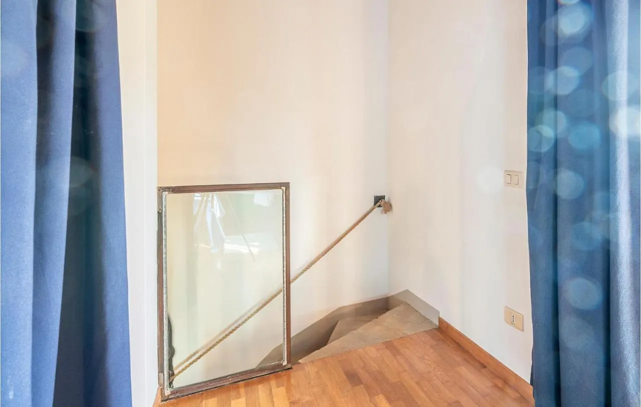 2 Bedroom Stunning Home In מונטאיונה איטליה