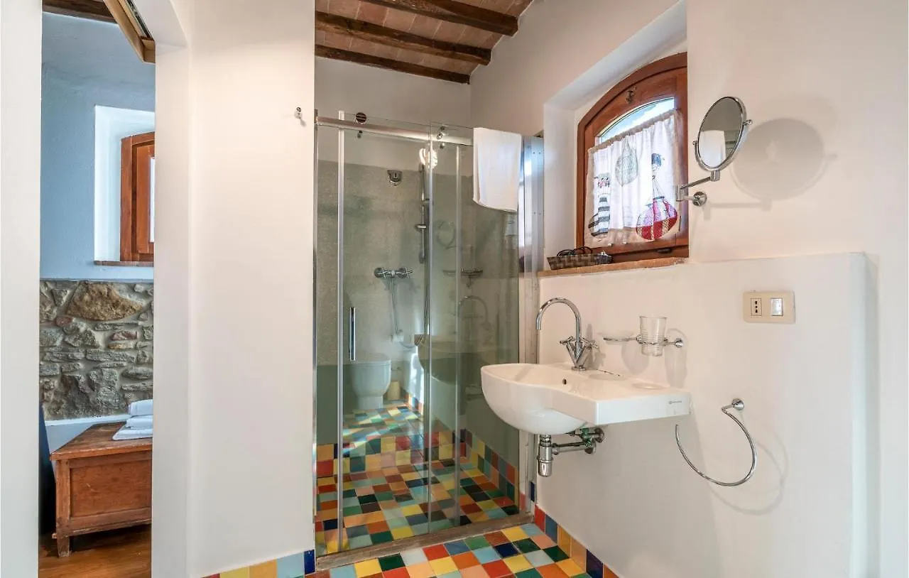 בית נופש 2 Bedroom Stunning Home In מונטאיונה